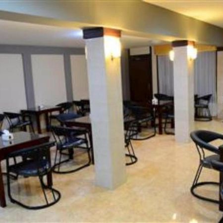 Grand Sumatera Hotel Surabaya Eksteriør bilde