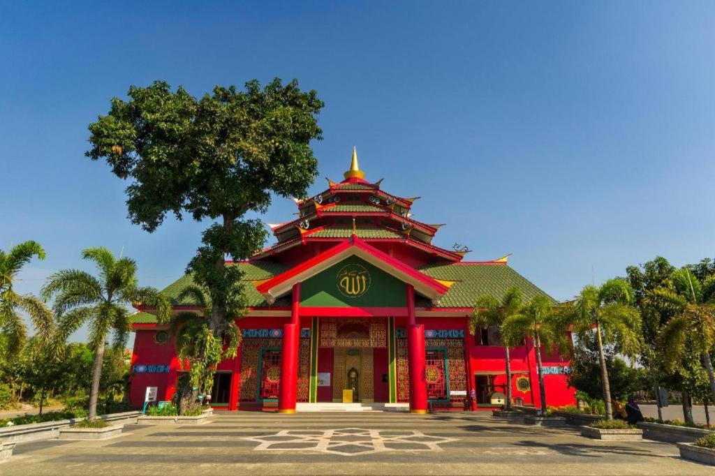Grand Sumatera Hotel Surabaya Eksteriør bilde