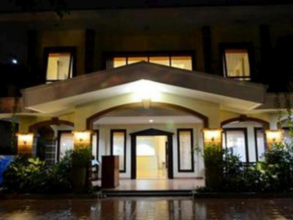 Grand Sumatera Hotel Surabaya Eksteriør bilde