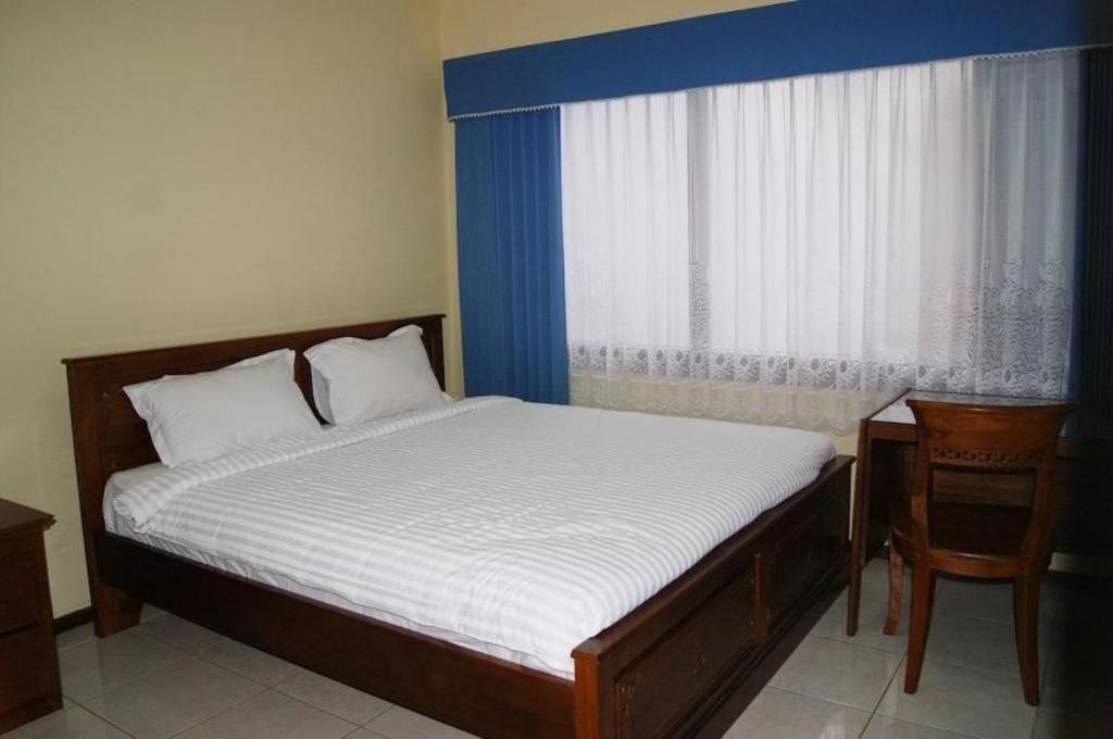 Grand Sumatera Hotel Surabaya Eksteriør bilde