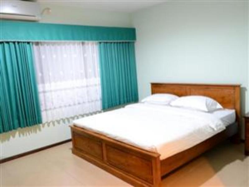 Grand Sumatera Hotel Surabaya Eksteriør bilde
