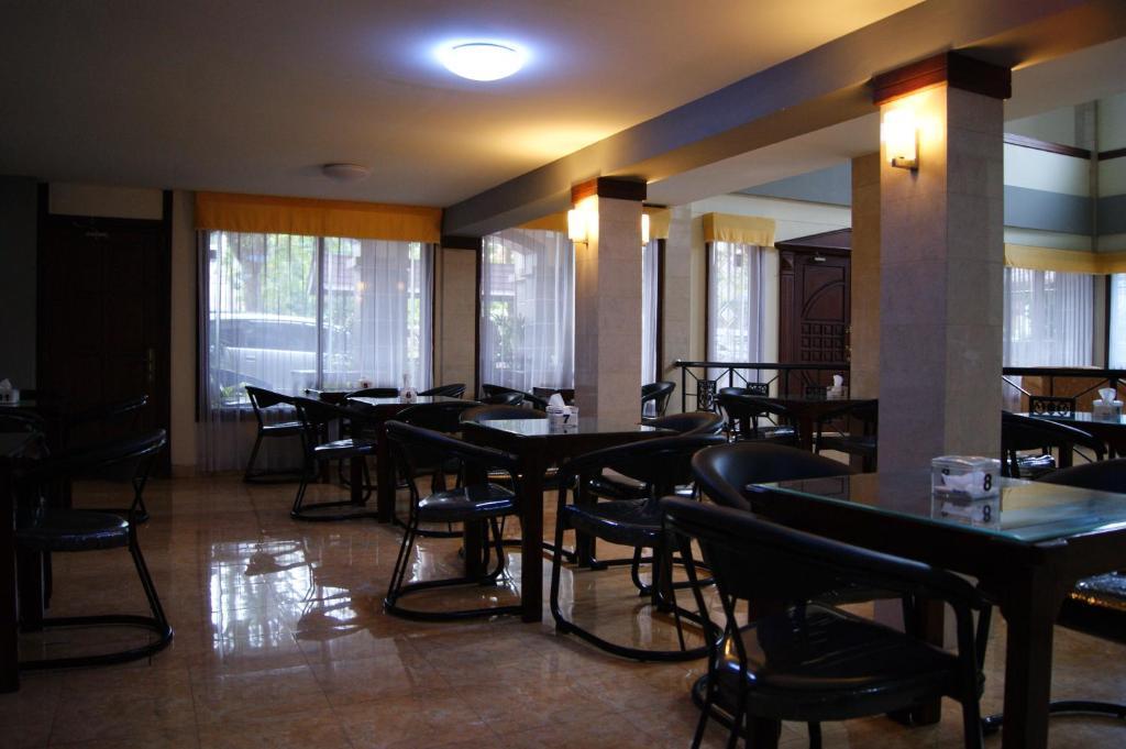Grand Sumatera Hotel Surabaya Eksteriør bilde