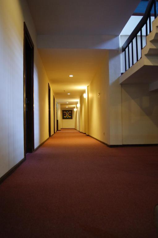 Grand Sumatera Hotel Surabaya Eksteriør bilde
