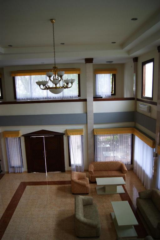 Grand Sumatera Hotel Surabaya Eksteriør bilde